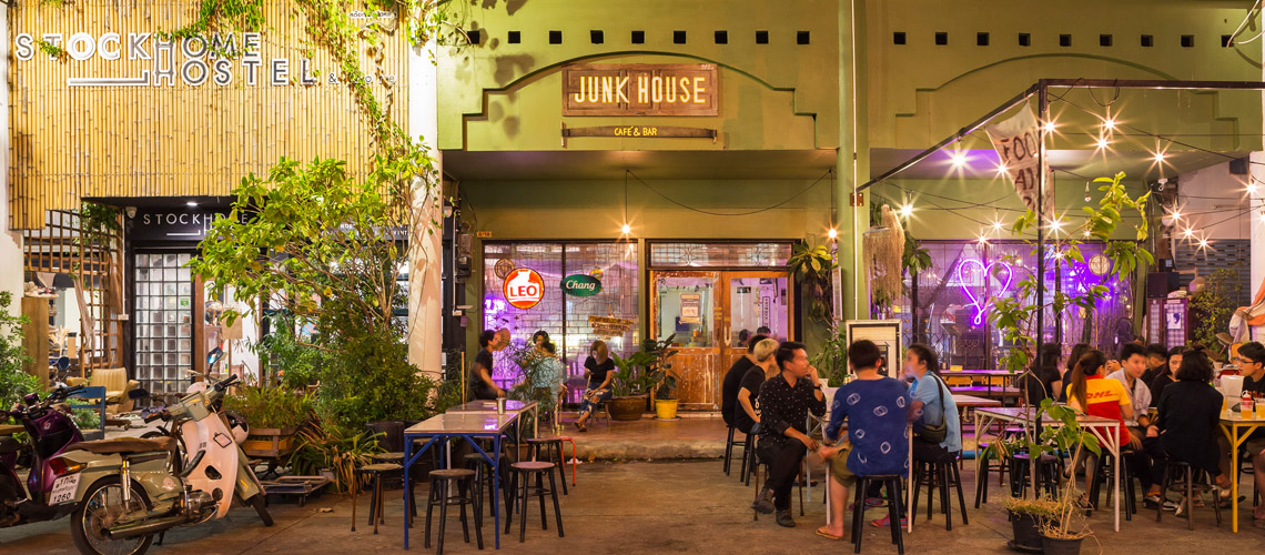 Junk House Music Bar : ไลฟ์เฮ้าส์สุดเท่ที่เปิดเพลงหาฟังไม่ได้ที่ไหนในอยุธยา