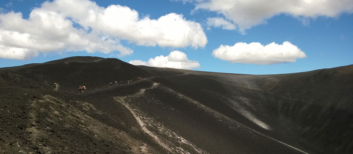 Cerro Negro Volcano : ไปสไลด์ลงภูเขาไฟที่นิการากัว