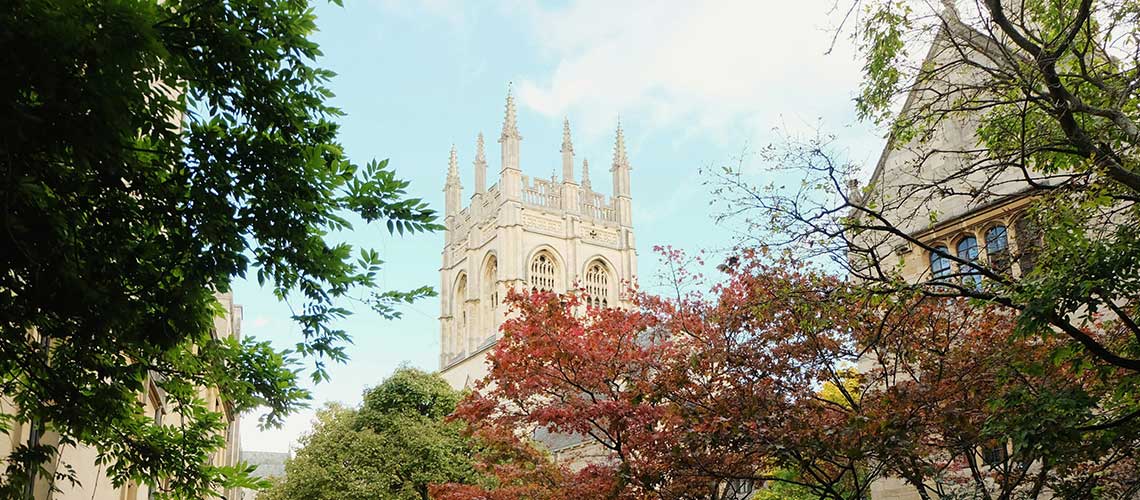 Oxford : เดินเล่นคนเดียวในเมืองมหาวิทยาลัย แบบมีไกด์ฟรี!