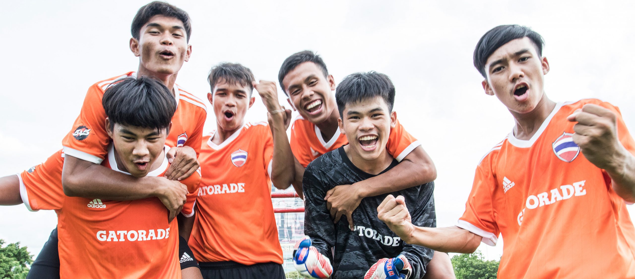 บลูอาร์มี่ : ทีมฟุตบอลเยาวชนไทยที่ตกเครื่องก่อนไปคว้ารองแชมป์โลกที่มาดริด