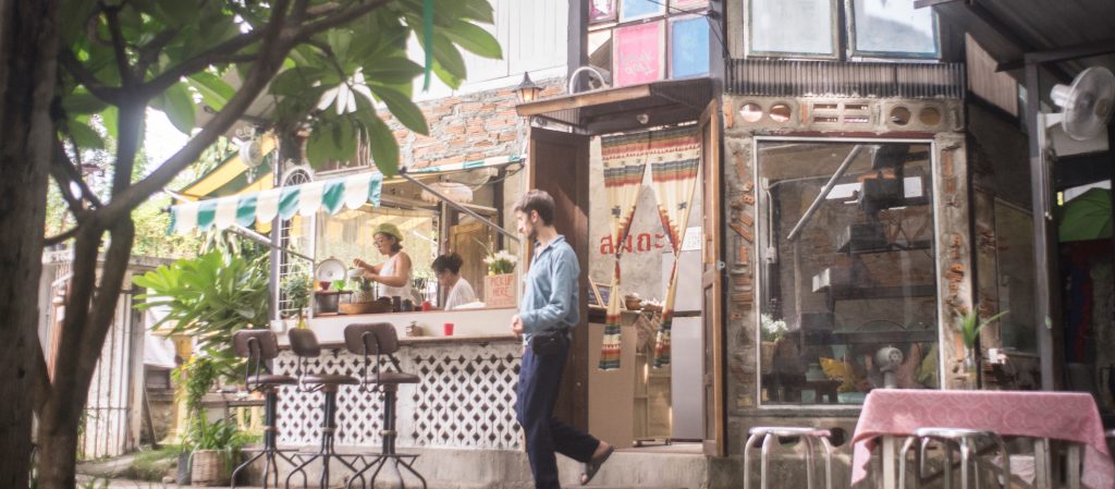 ‘สมถะ’ ร้านอาหารน่ารักแห่งเมืองเชียงใหม่ที่อยากช่วยรักษาโลกด้วยเมนูผักๆ