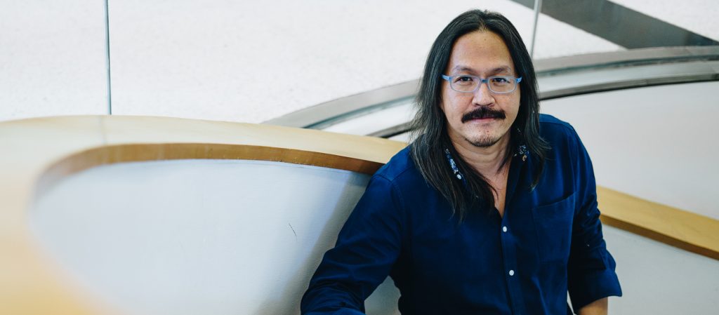 วาระสุดท้ายในตำแหน่ง ผอ.หอศิลป์ และชีวิตหลังตกงานของ ผศ.ปวิตร มหาสารินันทน์