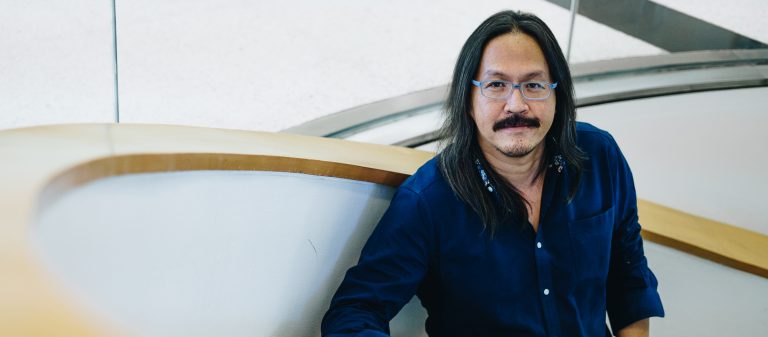 วาระสุดท้ายในตำแหน่ง ผอ.หอศิลป์ และชีวิตหลังตกงานของ ผศ.ปวิตร มหาสารินันทน์