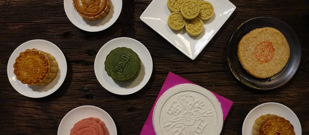 แทนใจในวันพระจันทร์เต็มดวง : ร้านขนมไหว้พระจันทร์ตำรับดั้งเดิมในเยาวราช