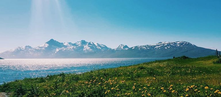 ชั่วโมงที่ไร้ความมืดมิดกับพระอาทิตย์เที่ยงคืนที่ Tromsø