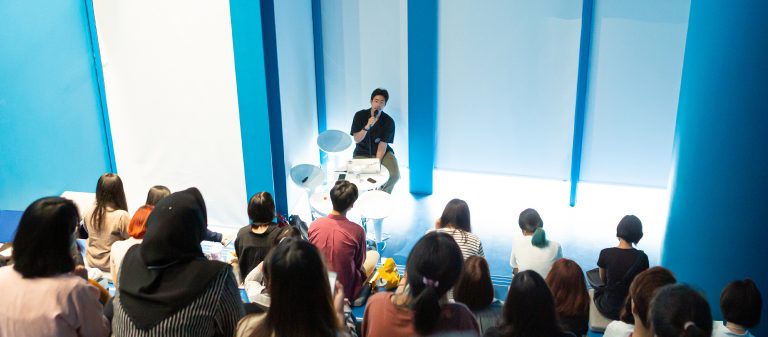 เล่าเรื่องให้มีคนอ่าน ออกแบบให้งานถึงคน เปิดวิธีคิดงานของคนทำสื่อในเวิร์กช็อป a team junior 16