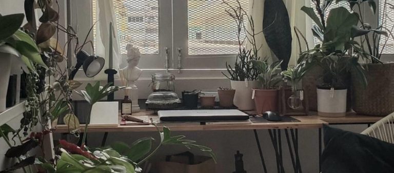 a day I work from home 15 โต๊ะทำงานที่บ้านจากทางบ้าน