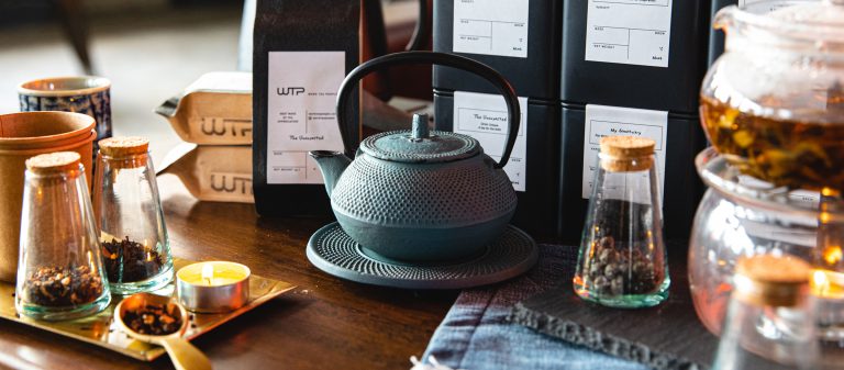 พักสายตาเถอะนะคนดี จิบชาตรงนี้ ที่บริการชารูปแบบใหม่ Work Tea People