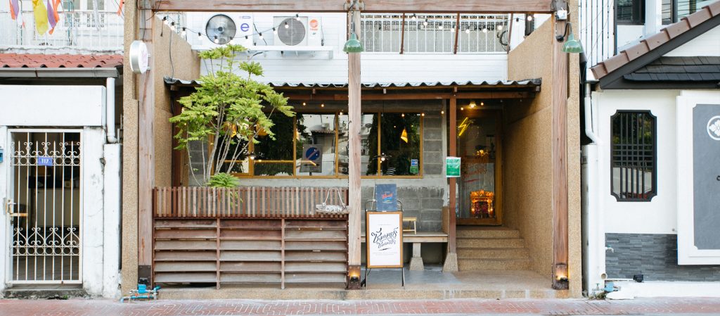 ยกทะเลมาไว้ที่อารีย์ 'Summer Summer' ร้านซีฟู้ดที่มาแล้วต้องกินหอย หมึก กุ้งจนหมด