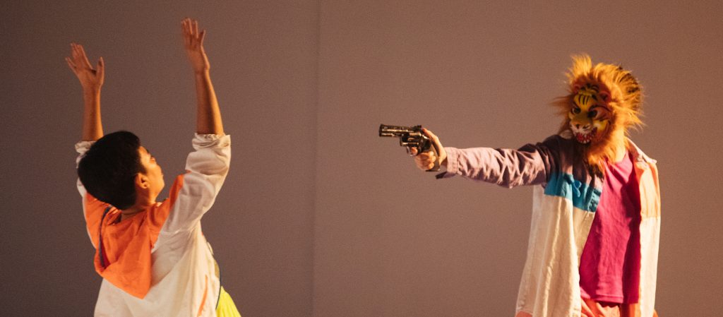FLU-FOOL (2020 edition) การแสดงที่บันทึกความป่วยไข้กว่าหนึ่งทศวรรษของการเมืองไทย