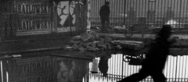 One Pic EP.02 ภาพถ่ายสตรีทหยุดเวลาที่เกิดขึ้นจากความบังเอิญของ Henri Cartier-Bresson I
