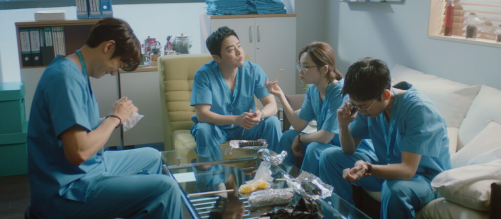 คุยกับผู้กำกับและนักแสดง Hospital Playlist ซีซั่น 2 ซีรีส์เยียวยาจิตใจแห่งปี