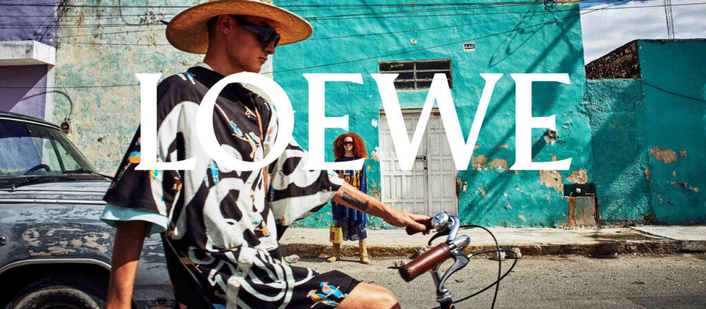 LOEWE จากแบรนด์เครื่องหนังอายุนับร้อยปีของสเปน สู่แบรนด์แฟชั่นสุดป๊อปที่ใครๆ ก็ตกหลุมรัก