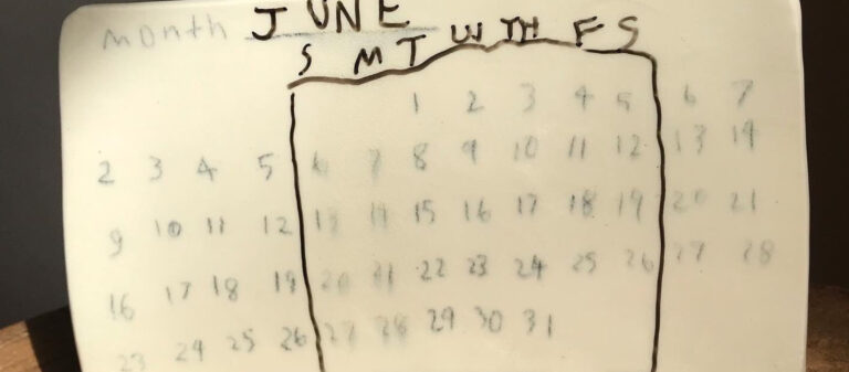 ฮาวทูไม่ต้องทิ้ง eternal calendar ปฏิทินรักโลกที่ลบแล้วใช้ใหม่ได้ทุกปี
