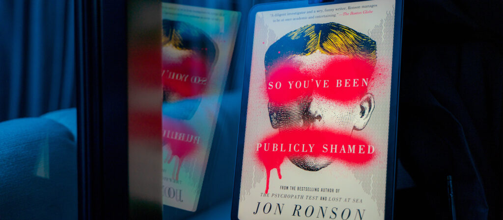 มีอะไรในทัวร์ลง? So You’ve Been Publicly Shamed หนังสือที่ออกตามหาต้นตอดราม่าออนไลน์