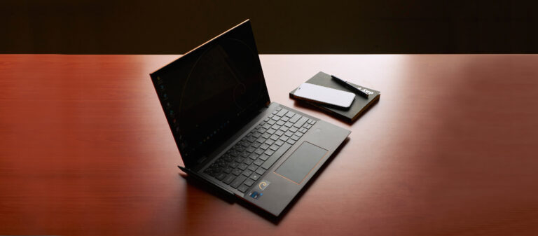 MSI Summit E13 Flip Evo แล็ปท็อปจิ๋วแต่แจ๋ว พับได้ เขียนได้ เหมาะกับคนทำงาน