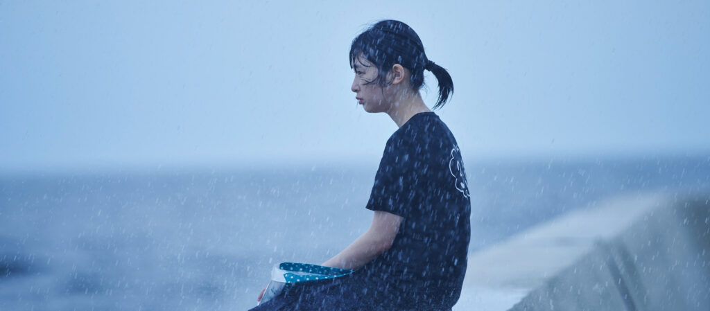 A Girl on the Shore : หาดทราย สายลม ที่ไม่มีสองเรา