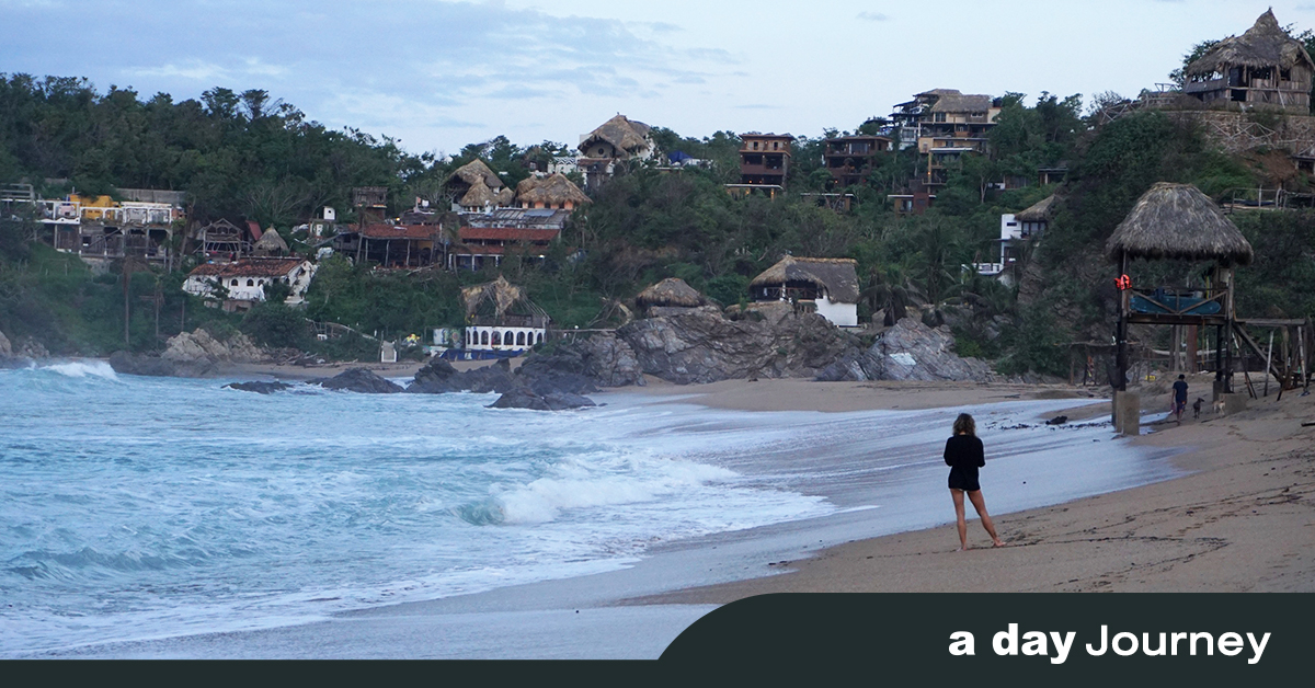 Zipolite ชายหาดว่างเปล่าที่กลายเป็นจุดกำเนิดวัฒนธรรมฮิปปี้ในประเทศเม็กซิโก