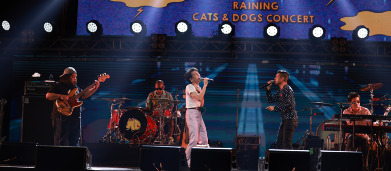 ตามไปดู MAJOR DEVELOPMENT presents RAINING CATS & DOGS คอนเสิร์ตแรกที่ POLYCAT และ MODERNDOG เล่นบนเวทีเดียวกัน