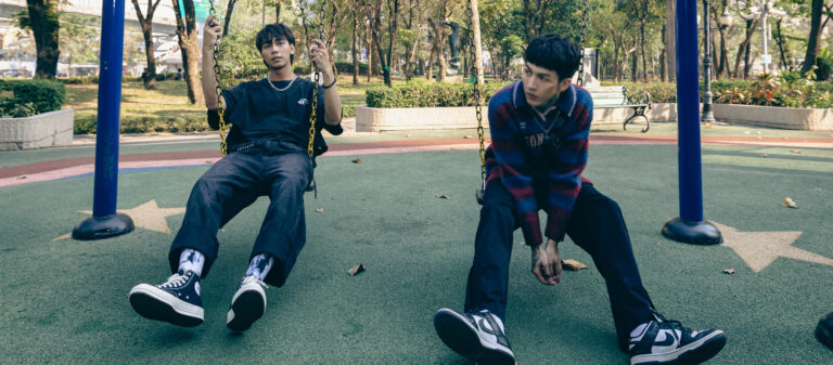 เส้นทางลู่ลมของ Paper Planes วงดนตรีที่ชัดเจนแล้วว่าต้องเป็นศิลปินเพลงร็อก พี่ชายที่ดี และมีชีวิตแบบไม่ขอกลับไปแก้ไขอดีต