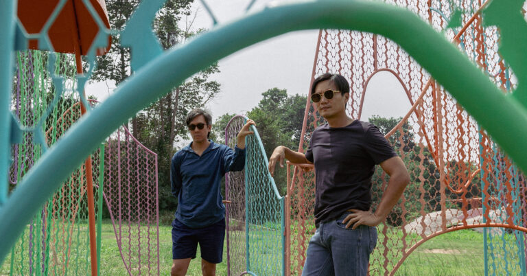 คุยกับ หมู-พีท คู่หูนักธุรกิจที่อินเรื่องสิ่งแวดล้อม จับมือกันแปรรูปเหล็กให้กลายเป็นงานศิลปะสุดพีค