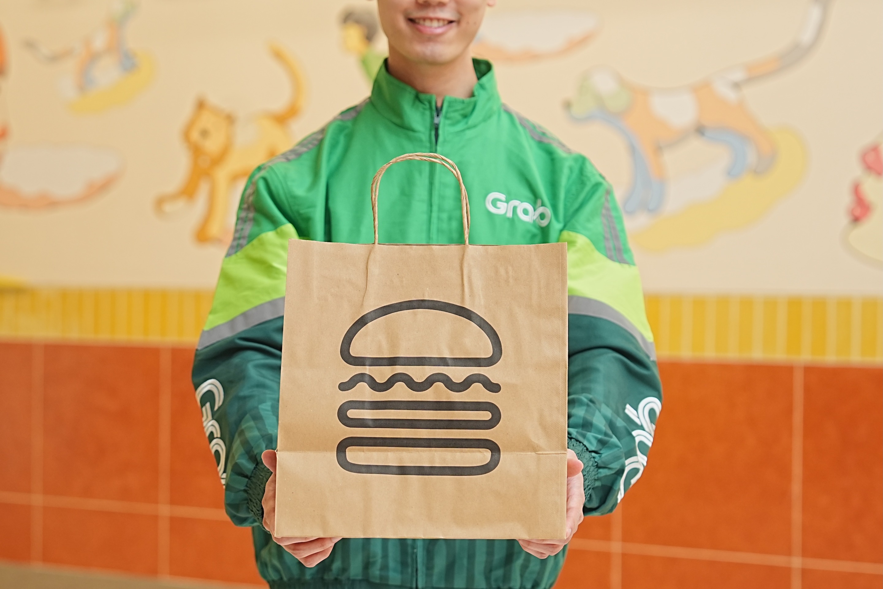 แกร็บฟู้ด ชวนสั่ง 4 เมนูสุดเอ็กซ์คลูซีฟ “Shake Shack x POTONG”