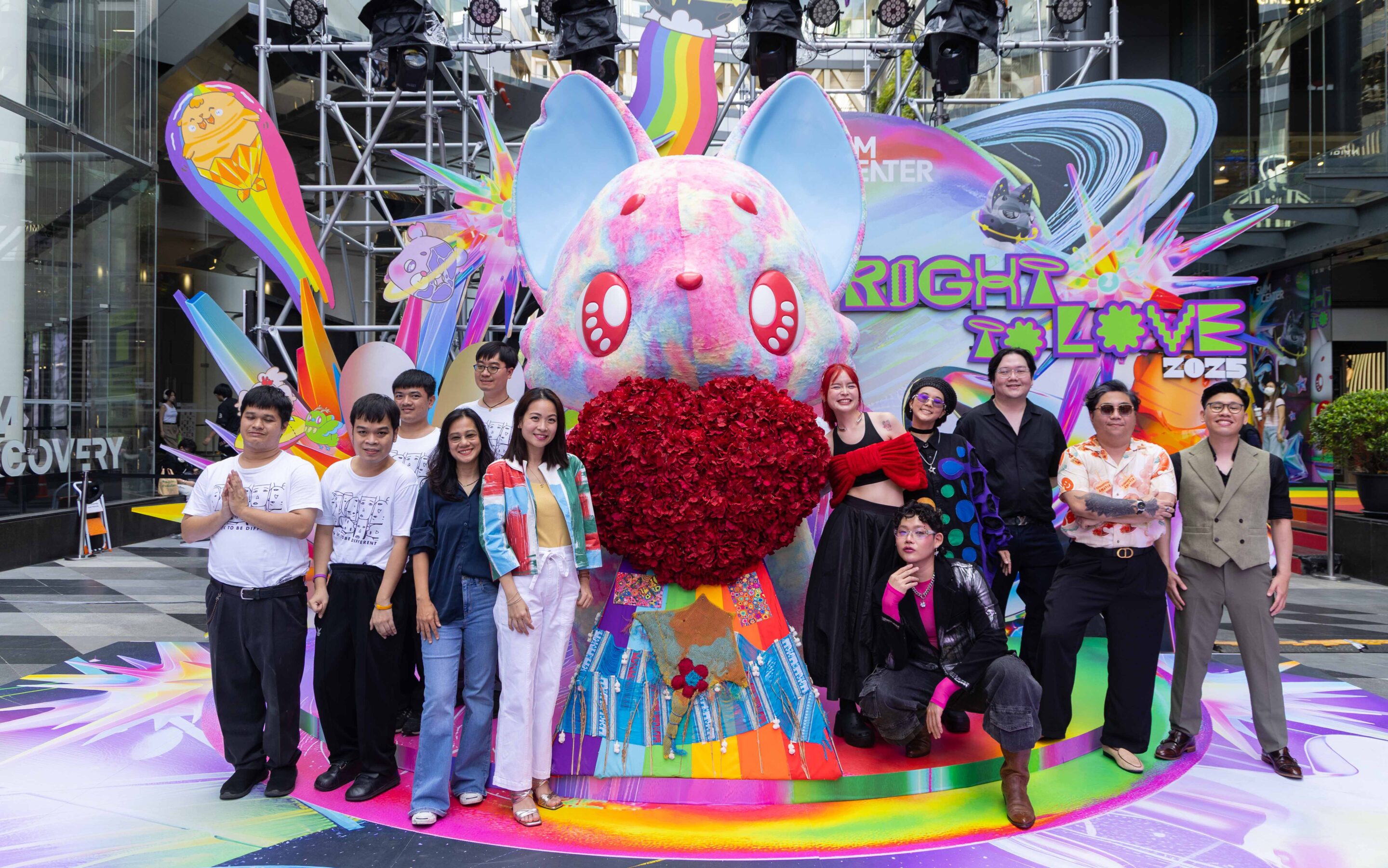SIAM CENTER ชูพลังไทยสร้างสรรค์ ต้อนรับเทศกาลไพร์ด กับ SIAM CENTER x PORIIN “The Galaxy of Love” และ “TITAN FUR”