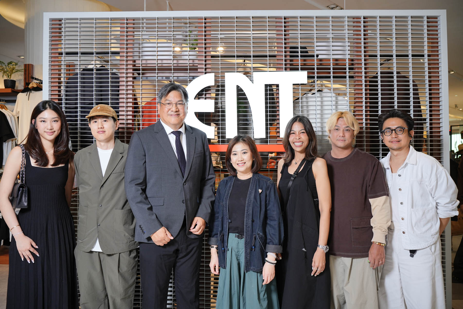 Element72 ชวนสัมผัส “ENT.” คอนเซ็ปต์สโตร์มัลติแบรนด์แห่งใหม่ เสิร์ฟไอเทมลิมิเต็ดสุดเอ็กซ์คลูซีฟ ที่แรก! ที่เดียว! กับ Always First Launch ช้อปก่อนใครได้แล้ววันนี้!
