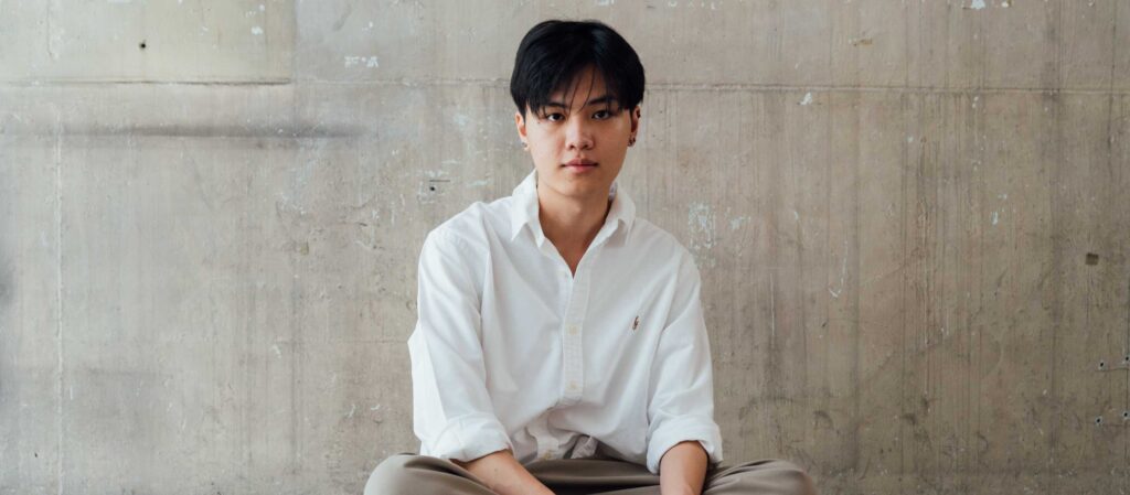 พอร์ตโฟลิโอวาดมือของ ‘อองลี’ นิสิตสถาปัตย์ที่ผันตึกเป็นยานอวกาศ