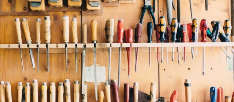 เพราะสิ่งของมีหลากหลาย ชวนรู้จัก ‘Knolling’ เทคนิคการถ่ายภาพที่จะช่วยจัดวางข้าวของทุกชิ้นให้ครบถ้วนในเฟรมเดียว 