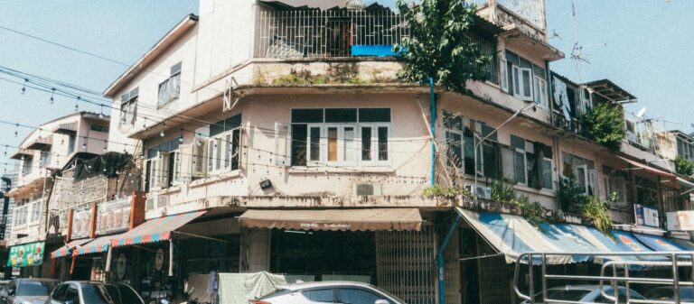 ชวนทานเมนูธรรมดาที่แสนพิเศษ ณ ย่านบรรทัดทอง 6 ร้านอาหารคาวหวานที่สร้างคนขึ้นมามากกว่า 6 ชีวิต