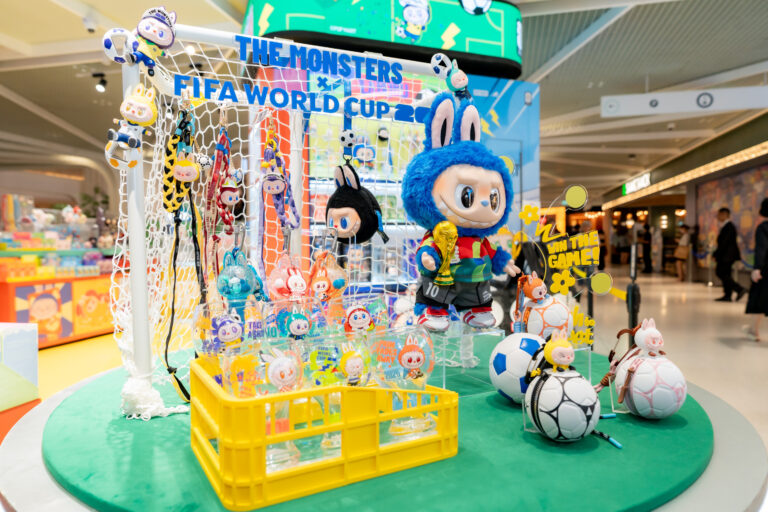 POP MART ชวนแฟน ๆ เตรียมพร้อมสู่บรรยากาศฟุตบอลโลก กับ The Monsters x FIFA Collection