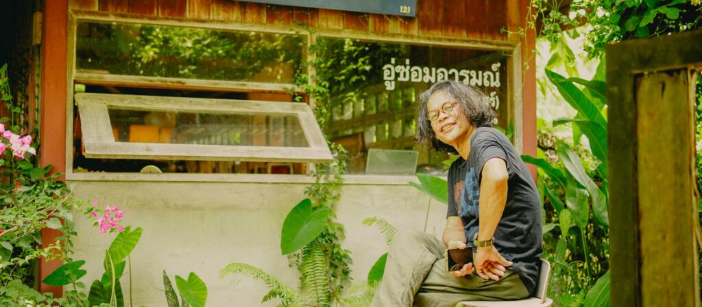 เช็กสภาพ ปัดฝุ่น หยอดน้ำมันหัวใจ กับช่างใหญ่แห่ง ‘อู่ซ่อมอารมณ์’