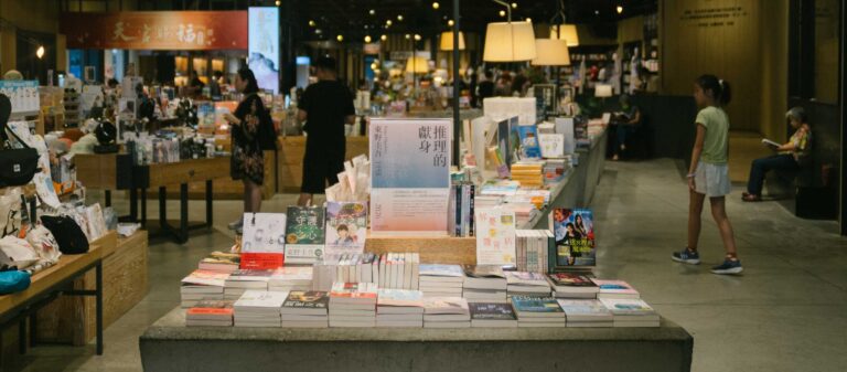 Eslite Spectrum ห้างหนังสือแห่งเมืองเกาสง ที่ตั้งใจโอบรับเฉดสีอันหลากหลายของมนุษย์